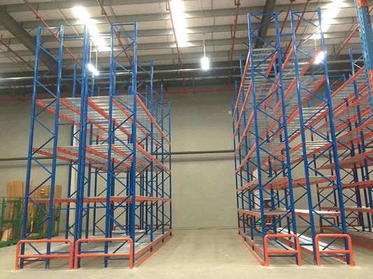 Customized Size Heavy Duty Warehouse Storage Racks With Post Guardrails